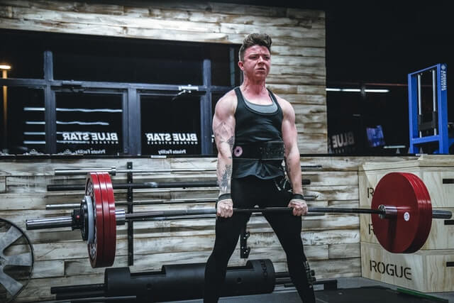 Are deadlifts good for traps